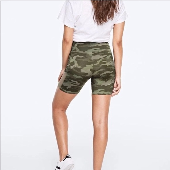 SOLD    VS PINK • Ultimate Camo Stretch Bike Short - Picture 2 of 12